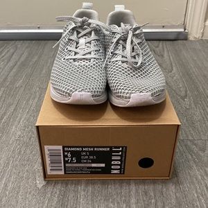 Nobull diamond mesh runner